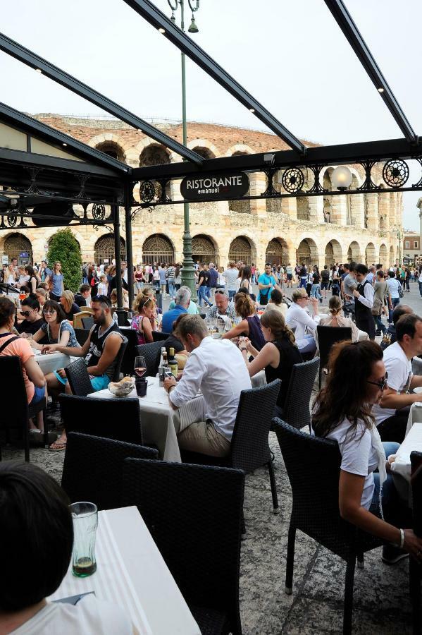 베로나 La Terrazza Sull'Arena 아파트 외부 사진